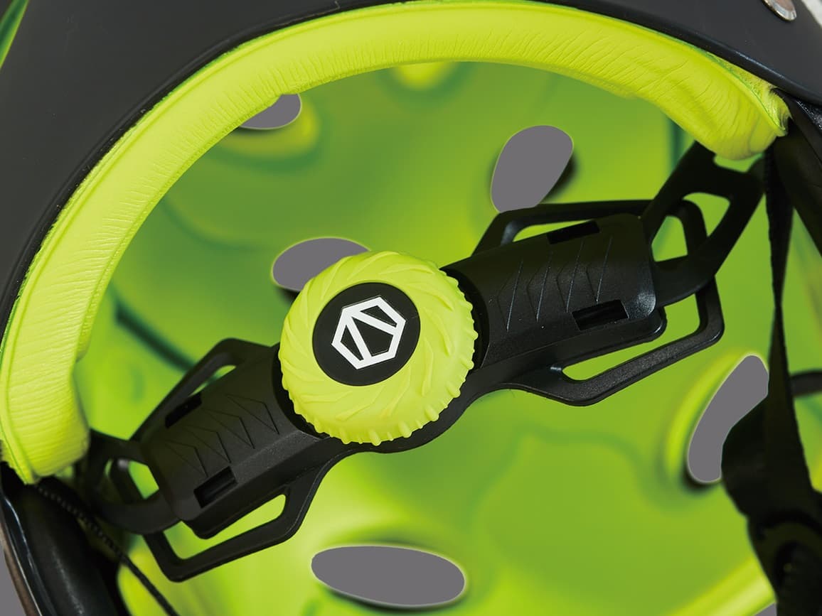 Kask do sportów wodnych Aztron