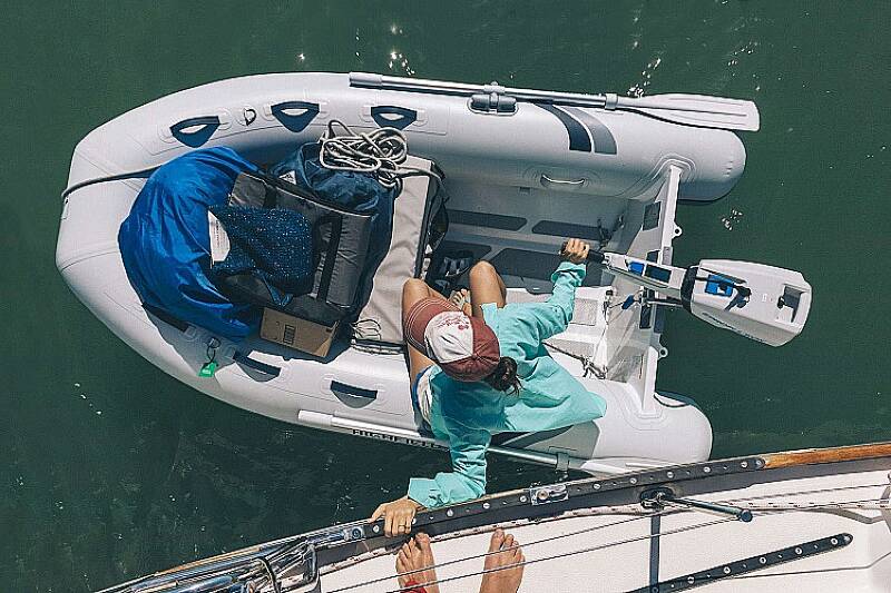 Epropulsion Spirit 1.0 Plus - Elektryczny silnik zaburtowy (1kW) (3kM) rumpel (bez akumulatora) Epropulsion Spirit 1.0 Plus - Elektryczny silnik zaburtowy (1kW) (3kM) rumpel (bez akumulatora)